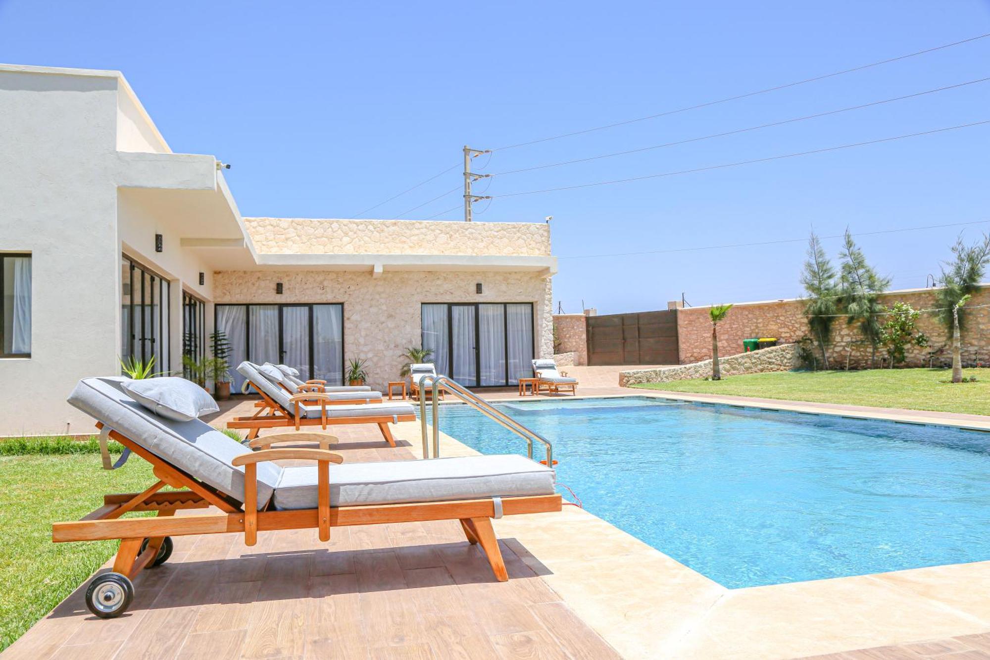 Villa La Rose Bleue - Residence Hoteliere Avec Piscine - 에사우이라 외부 사진
