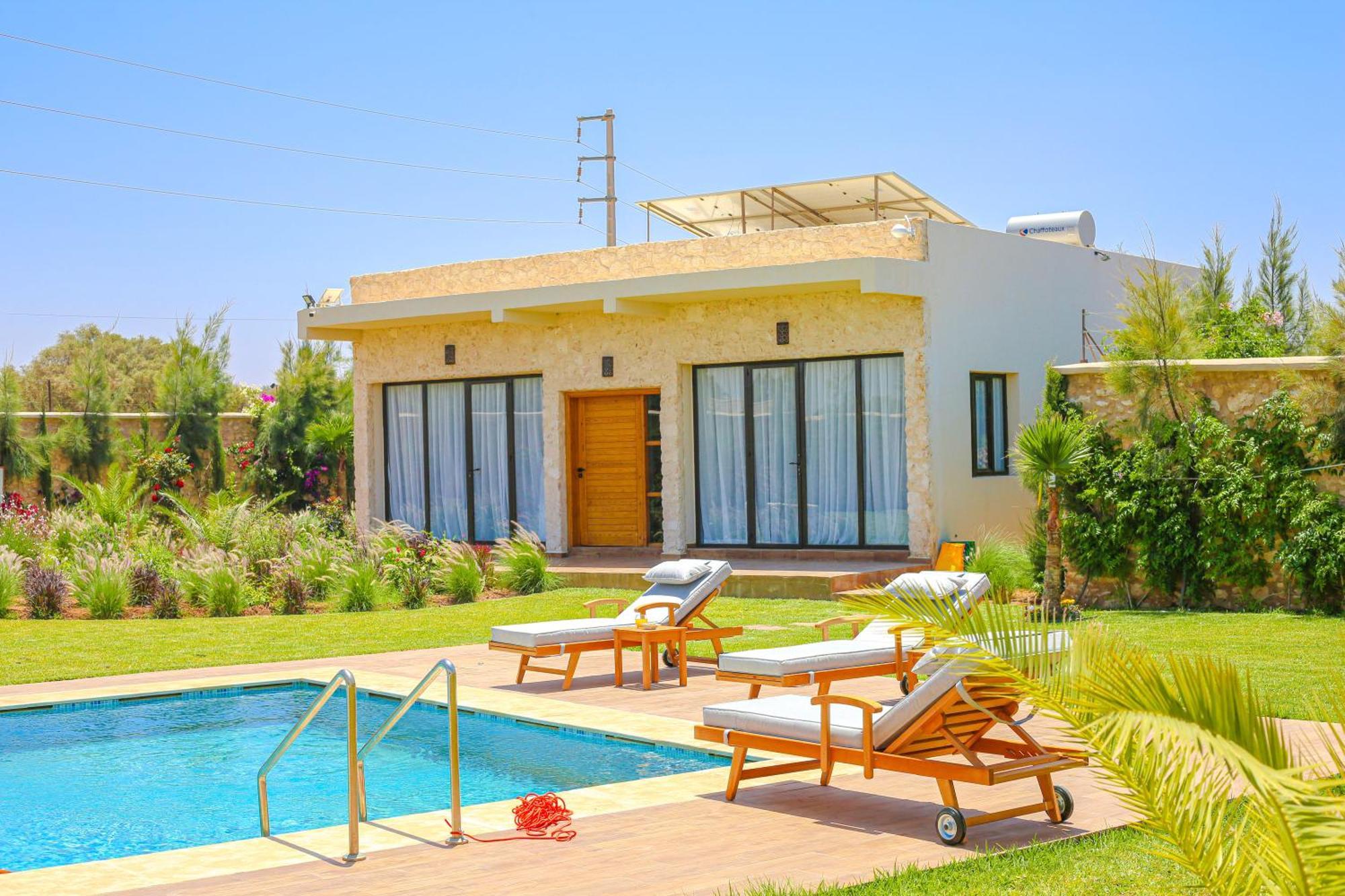 Villa La Rose Bleue - Residence Hoteliere Avec Piscine - 에사우이라 외부 사진