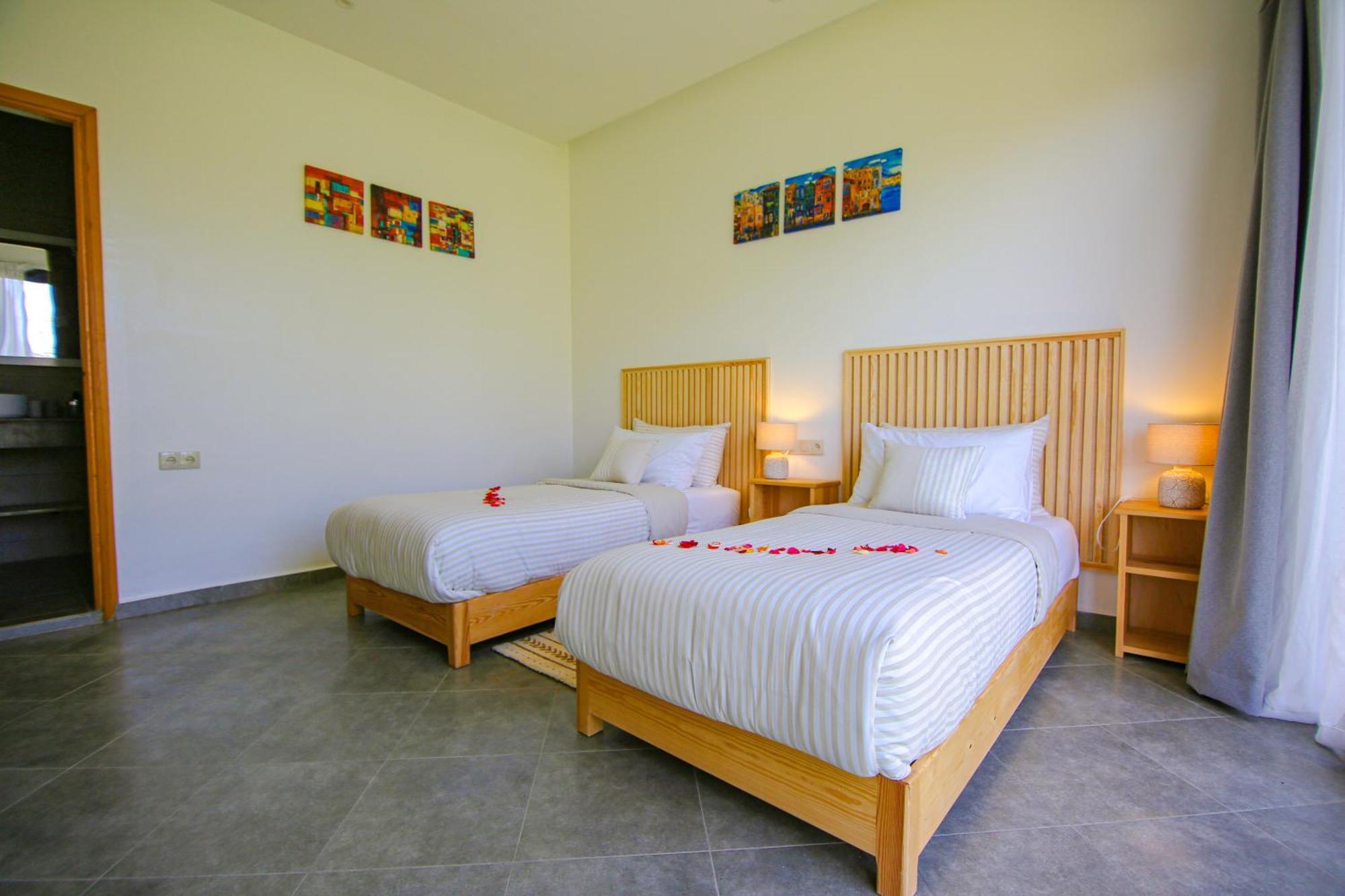 Villa La Rose Bleue - Residence Hoteliere Avec Piscine - 에사우이라 외부 사진